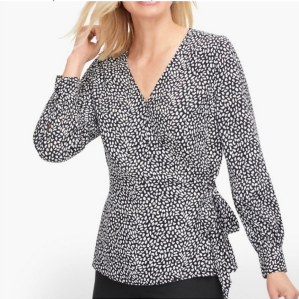🌷Talbots Wrap Blouse (S) 🌷Black & White